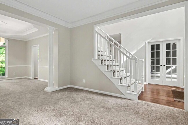 Building Photo - 205 Woodcreek Ln