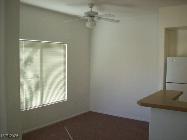 Primary Photo - 8250 N Grand Canyon Dr