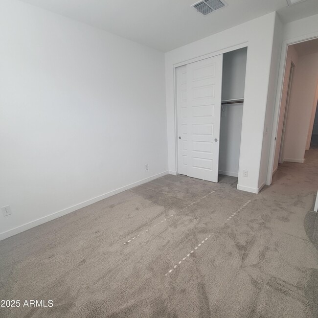 Building Photo - 4077 S Sabrina Dr