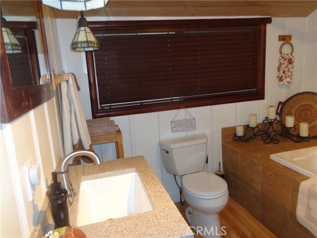 Building Photo - 24930 Knoll Cir Dr