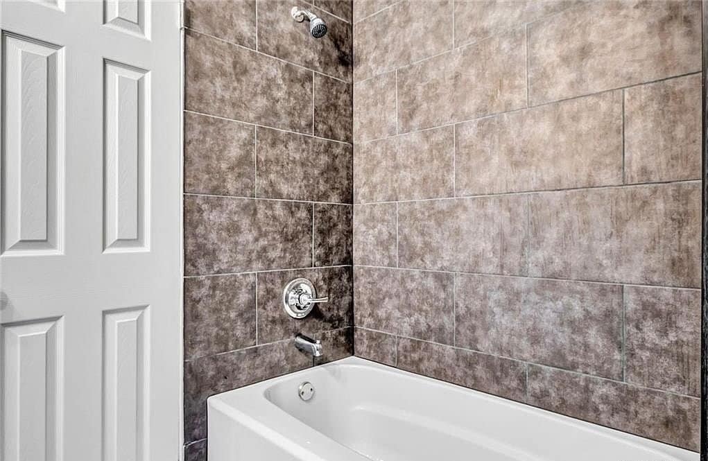 Building Photo - 41 Spring St