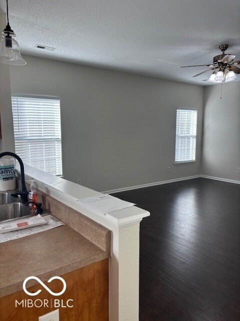 Building Photo - 15550 Outside Trail