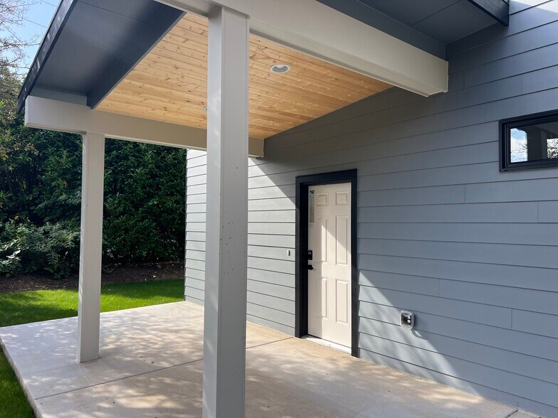 Building Photo - 21112 Locust Way