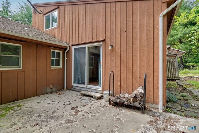 Building Photo - 52 Stanley Rd