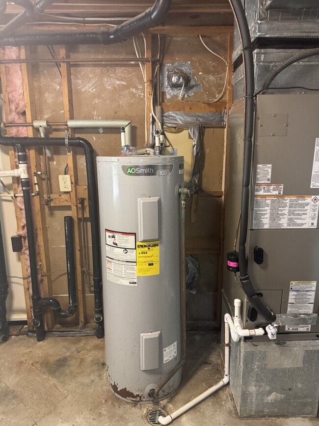 Building Photo - 4902 Cord Ct