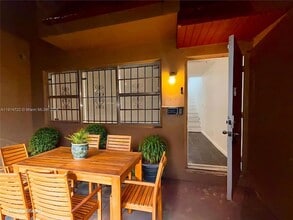 Building Photo - 4045 NW 19th St