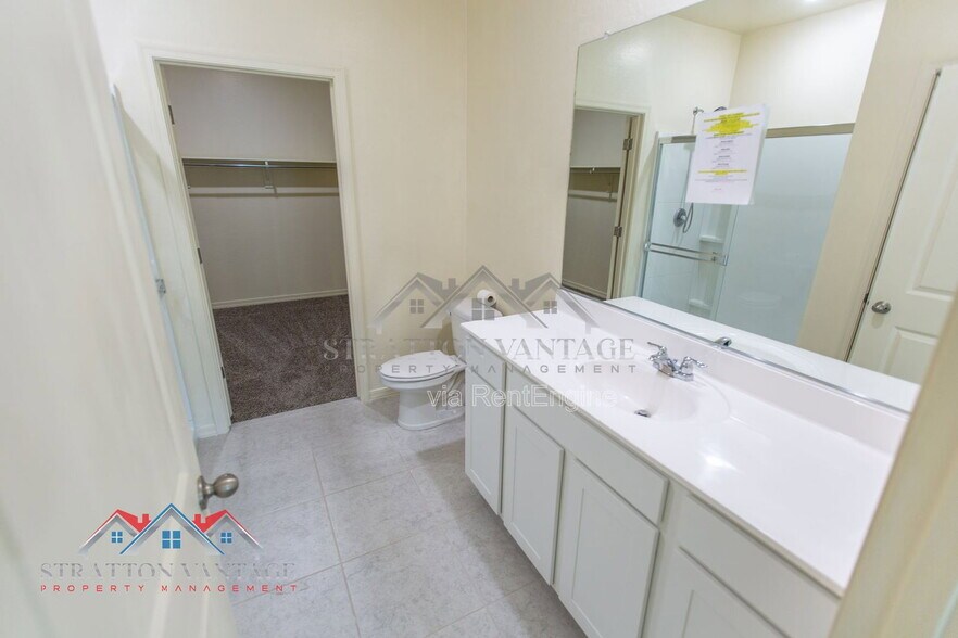 Building Photo - 5771 E Thetis Dr