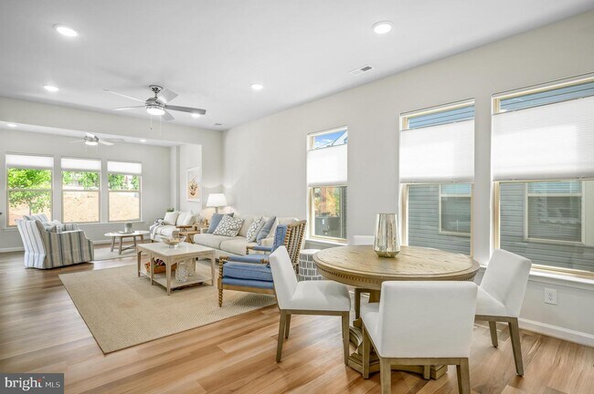 Building Photo - 46414 ROSE RIVER Ter