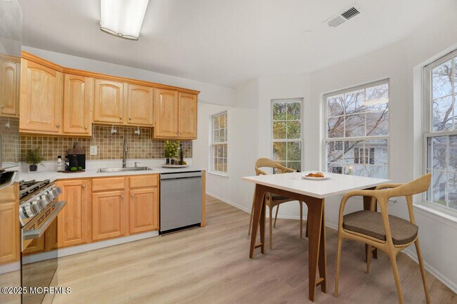 Building Photo - 606 Cypress Ln