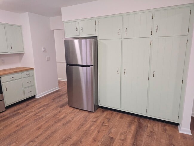 Building Photo - 51 Glenerie Ln