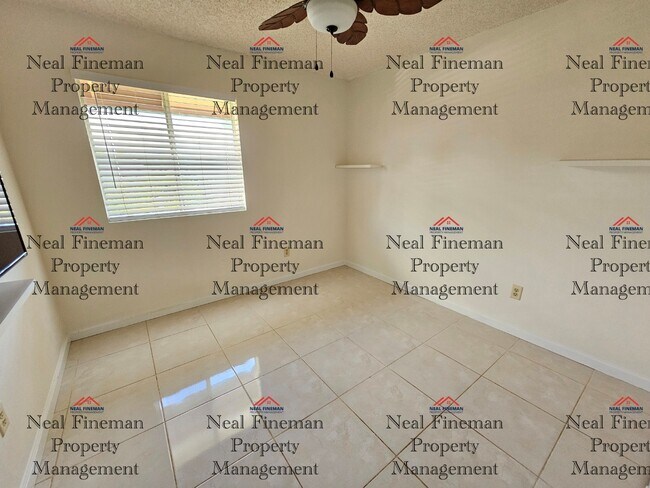 Building Photo - 2 Bed 1 Bath, One parking Condo Hoomaka Vi...