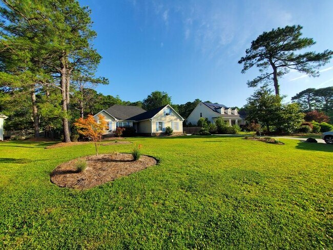 Building Photo - 7517 Lost Tree Rd