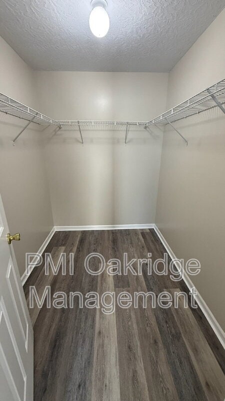 Building Photo - 15 Marlou Dr