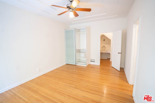 Building Photo - 1212 S La Jolla Ave