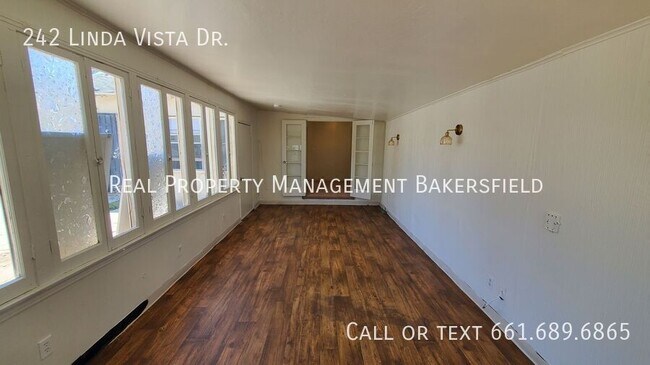 Building Photo - 242 Linda Vista Dr