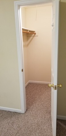 Building Photo - 140 Bright St