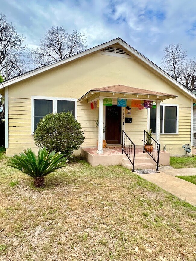 Front - 1921 Sacramento