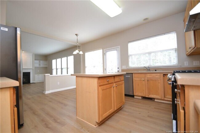 Building Photo - 7830 Clover Creek Ct