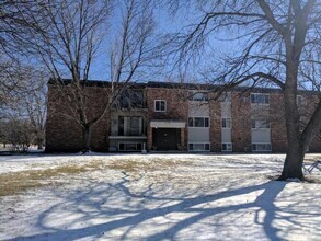 Building Photo - 2 bedroom in Alexandria MN 56308