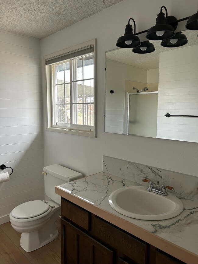 Building Photo - 5149 Sumac Ave