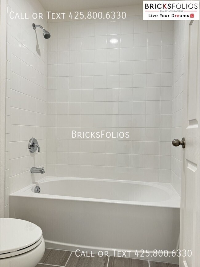 Building Photo - 14508 Crestavista Ave