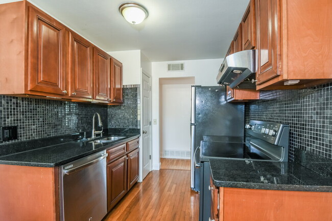 Building Photo - 11166 Prentice Dr