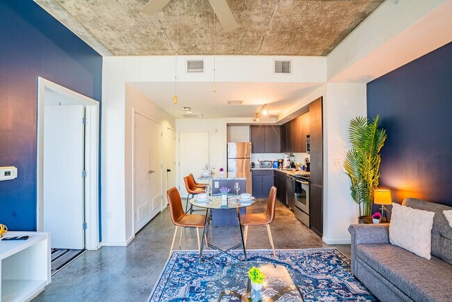 Building Photo - 915 N 4th St