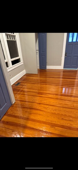 NEWLY RENOVATED BEDROOM WITH CUSTOM CLOSET - 416 Sycamore St