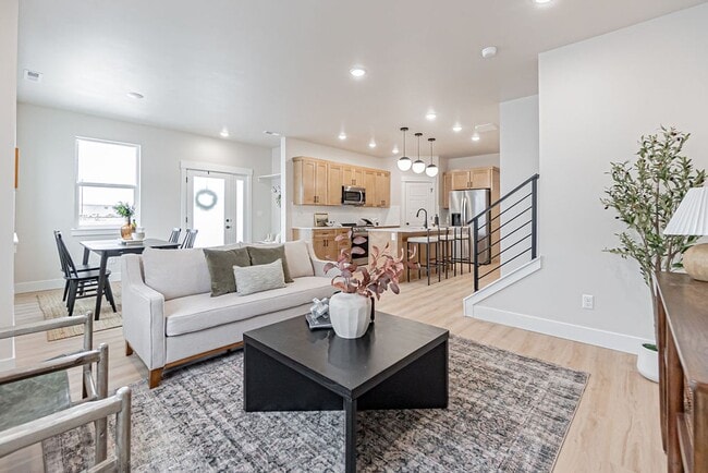 Building Photo - 455 Blue Spruce