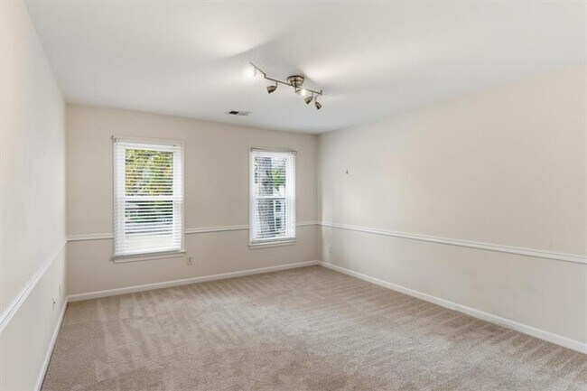 Building Photo - 3986 Fox Glen Dr