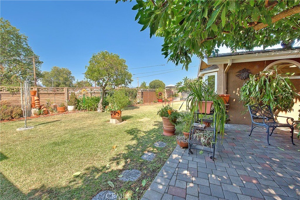Building Photo - 2147 E Rio Verde Dr