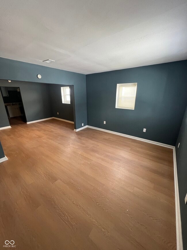 Building Photo - 2532 N Temple Ave