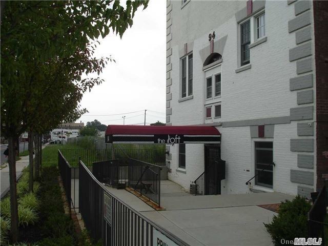 Primary Photo - 94 4th Ave