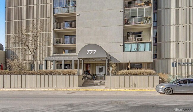 Building Photo - 777 N Washington St