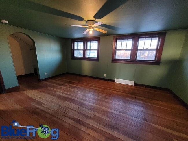 Building Photo - 1206 Pine St