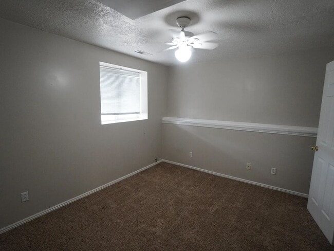 Building Photo - 3947 S 2600 W