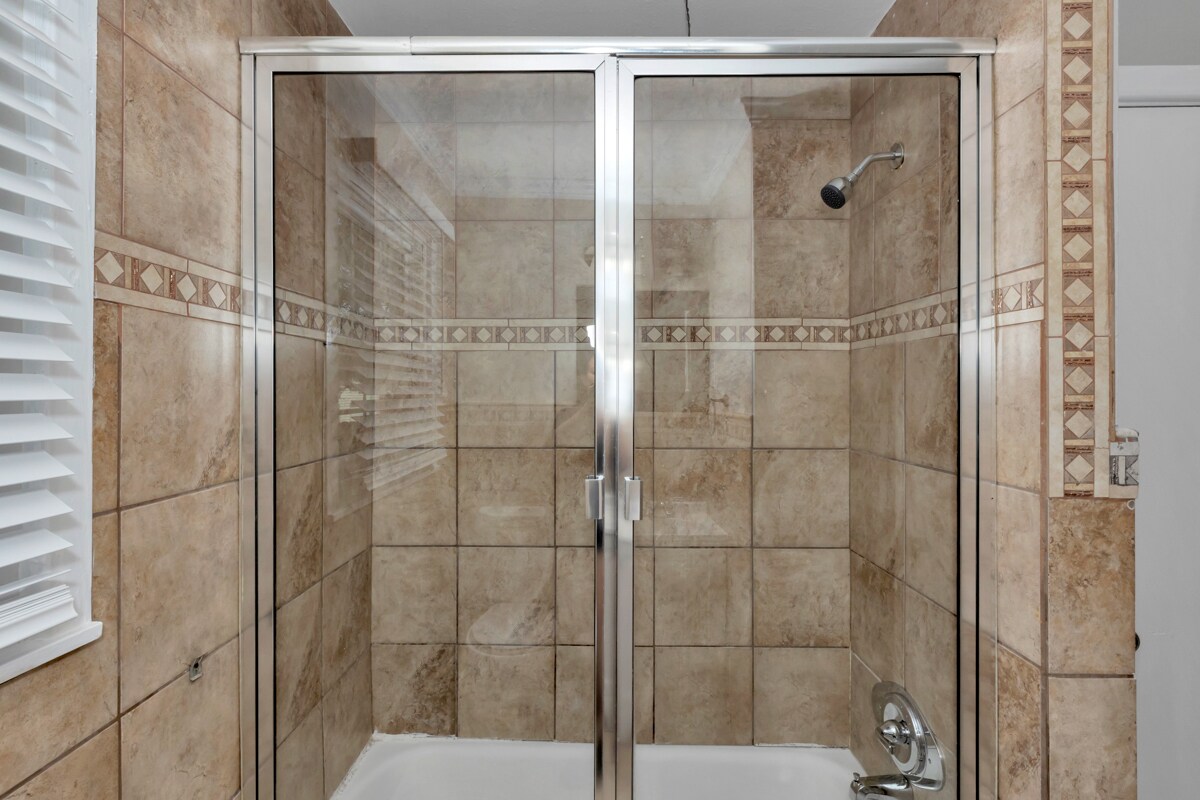 Building Photo - 3116 Hale Dr SW