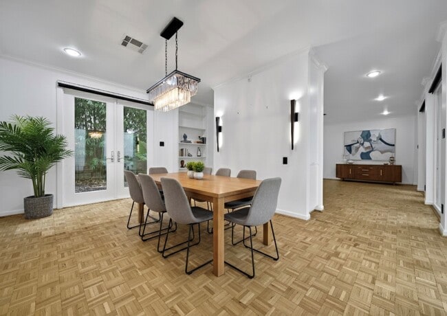 Building Photo - 33 River Hollow Ln