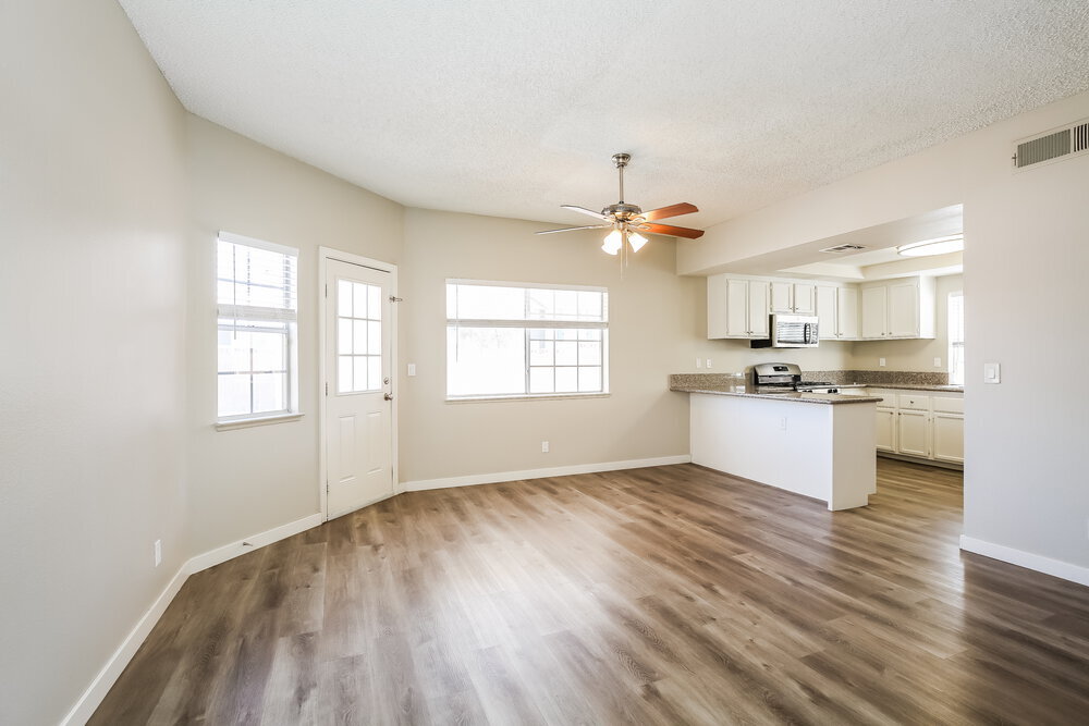 Building Photo - 7217 Chesterton Dr