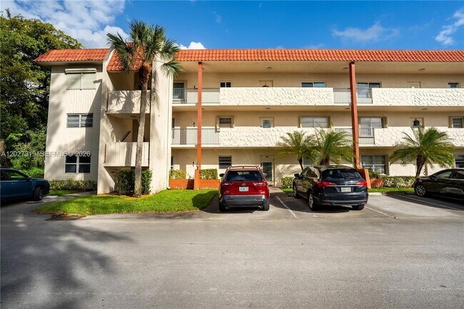 Building Photo - 150 S Hollybrook Terrace