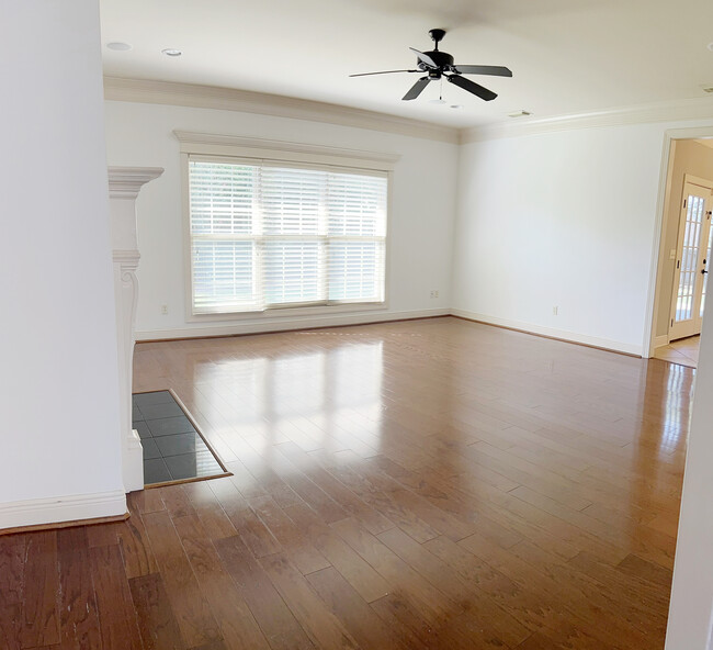 Building Photo - 3610 White Oaks Ridge