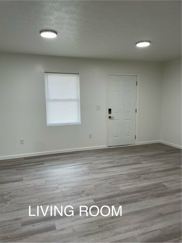 Building Photo - 2505 Delaware St