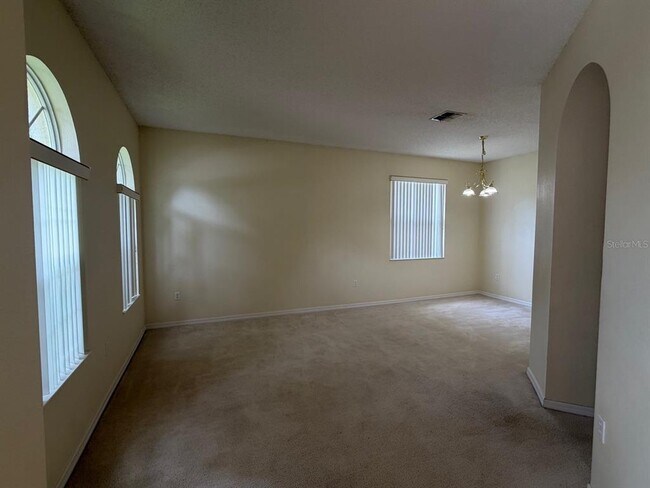 Building Photo - 10130 Shadow Creek Dr