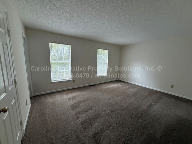 Building Photo - 10722 Roxbury Ct