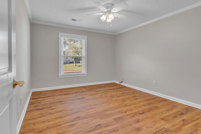 Building Photo - 636 N Fox Chase Cove