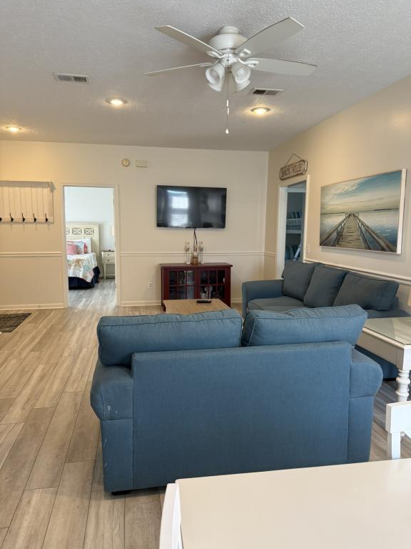 Building Photo - 7908 Sunset Ave