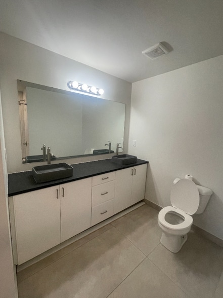 Building Photo - 6200 2nd Ave