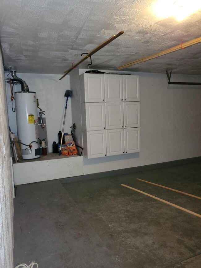 Building Photo - 9367 Vista Clara Loop NW