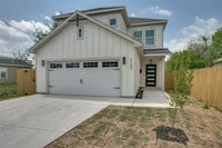 Building Photo - 3105 Chihuahua Ave