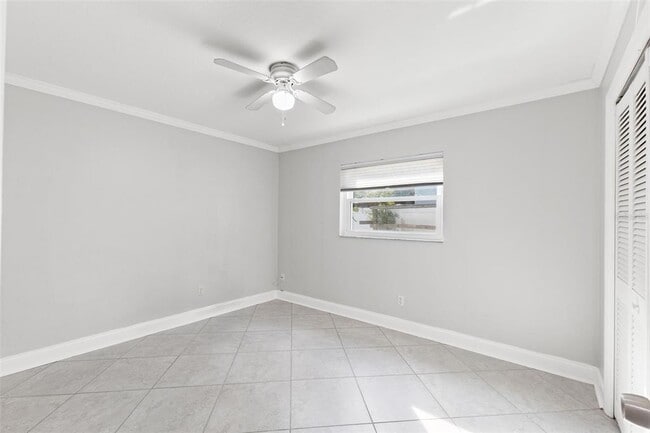 Building Photo - 3059 Hickory Dr